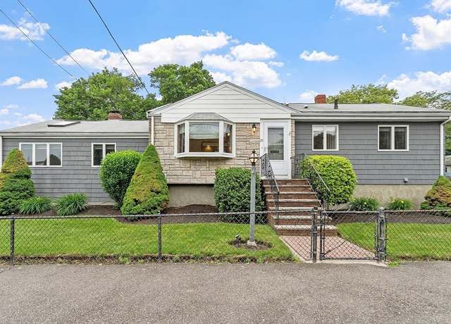 Property at 25 O'callaghan Way, Lynn, MA 01905, 3 beds, 1.5 baths