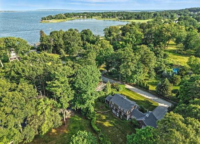 Property at 14 Wadsworth Ln, Duxbury, MA 02332, 4 beds, 3.5 baths