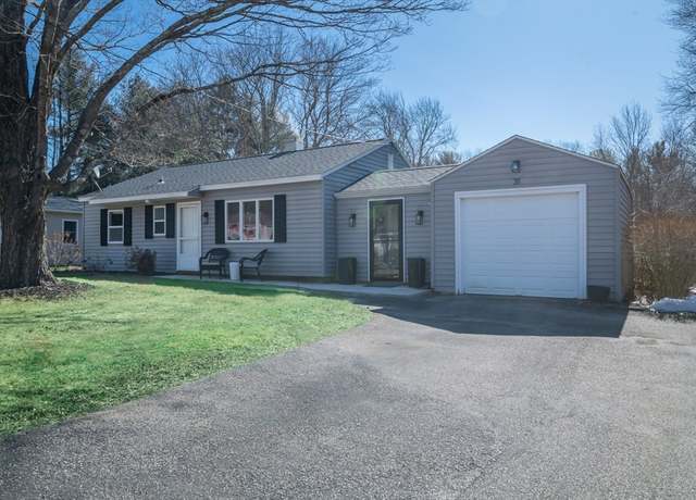 Property at 31 Davis St, Hanover, MA 02339, 3 beds, 1 bath