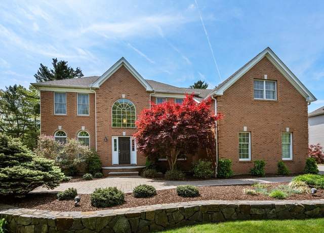 Property at 34 Hound Pack Cir, Walpole, MA 02032, 4 beds, 3.5 baths