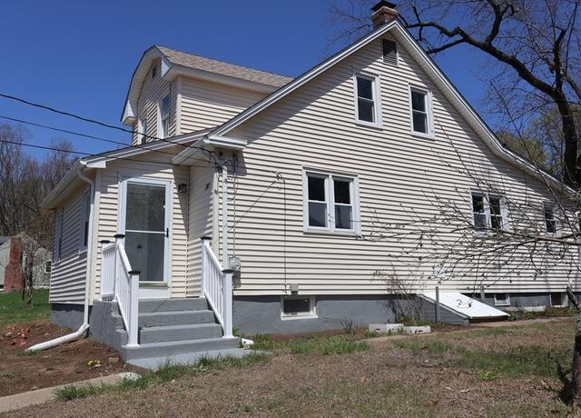 Property at 283 Hillcrest Ave, West Springfield, MA 01089, 5 beds, 1 bath