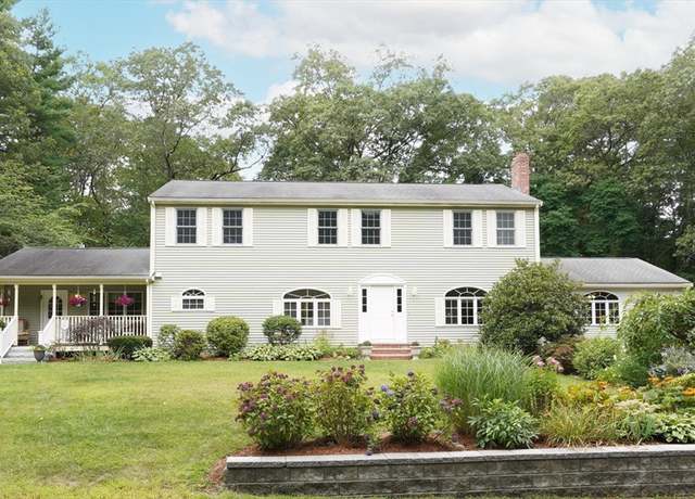 Property at 488 Maple St, Franklin, MA 02038, 6 beds, 5 baths