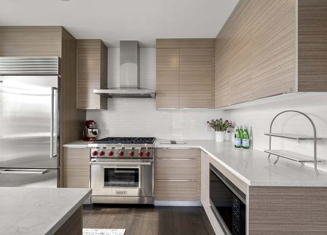 Property at 14 West Broadway #707, Boston, MA 02127, 3 beds, 2.5 baths
