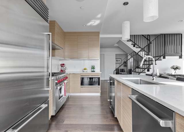 Property at 14 West Broadway #707, Boston, MA 02127, 3 beds, 2.5 baths
