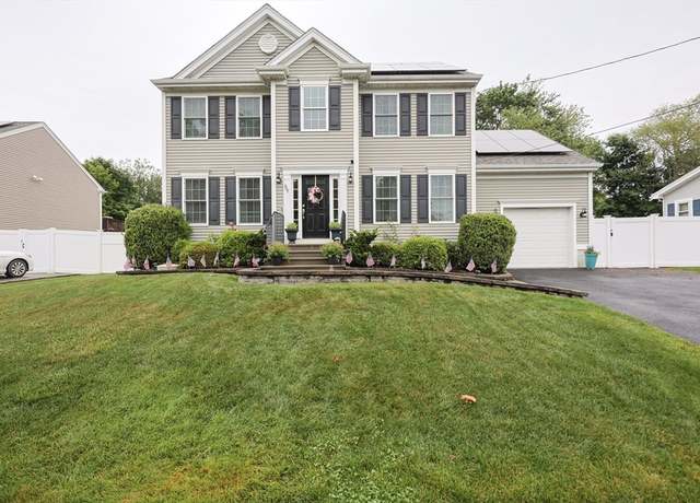 Property at 957 Glen St, New Bedford, MA 02745, 3 beds, 2.5 baths