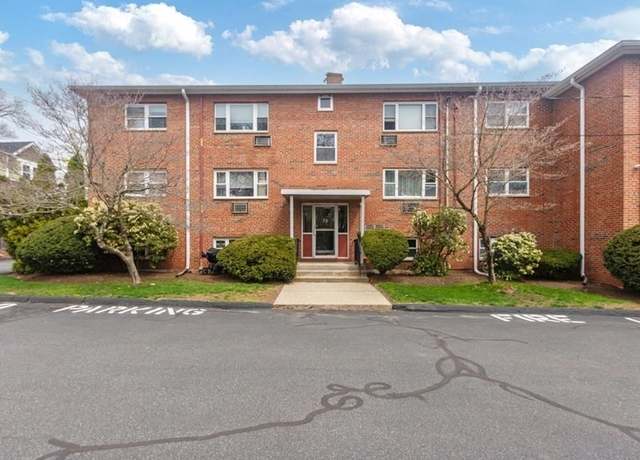 Property at 73 Walnut St #1, Newton, MA 02460, 1 bed, 1 bath
