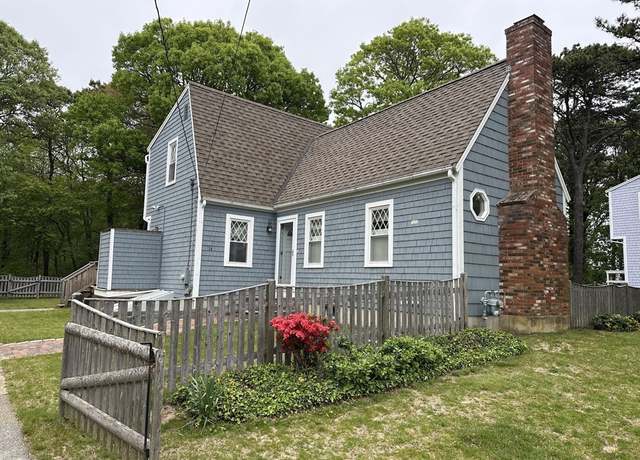 Property at 14 Daisy Ln, Yarmouth, MA 02664, 3 beds, 1.5 baths