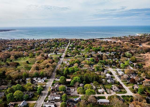 Property at 187 Sea St, Barnstable, MA 02601, 6 beds, 3 baths