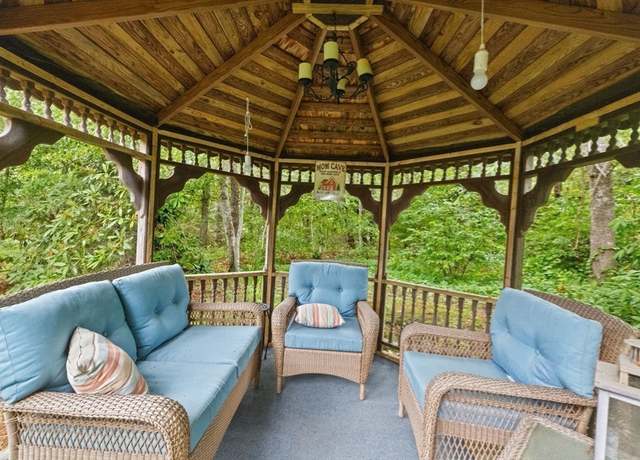 Property at 171 Puritan Rd, Bourne, MA 02532, 4 beds, 4.5 baths
