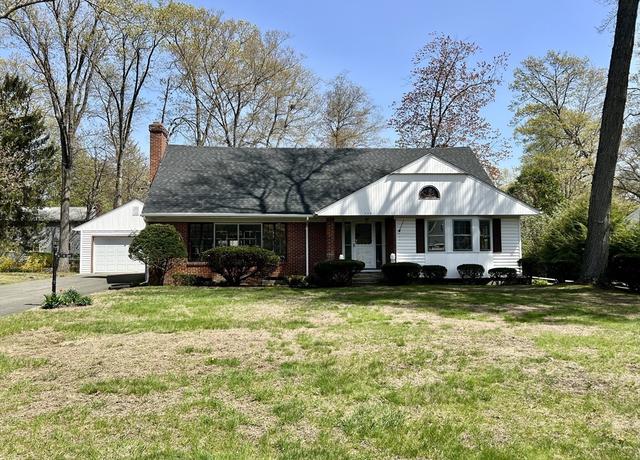 Property at 113 Osceola Ln, Longmeadow, MA 01106, 5 beds, 2.5 baths