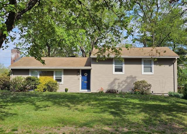 Property at 24 Vanguard Ln, Longmeadow, MA 01106, 4 beds, 2.5 baths