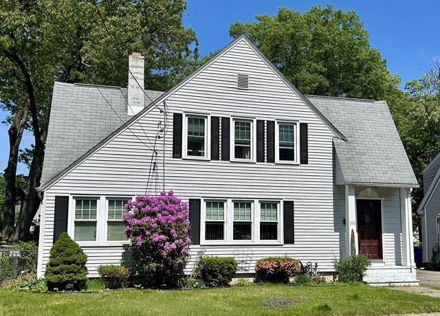 Property at 153 Carver St, Springfield, MA 01108, 3 beds, 1.5 baths