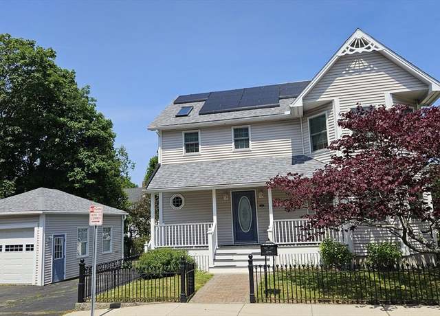 Property at 194 Washington St, Gloucester, MA 01930, 3 beds, 4.5 baths