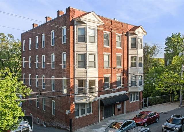 Property at 72 River St #5, Haverhill, MA 01832, 3 beds, 1 bath