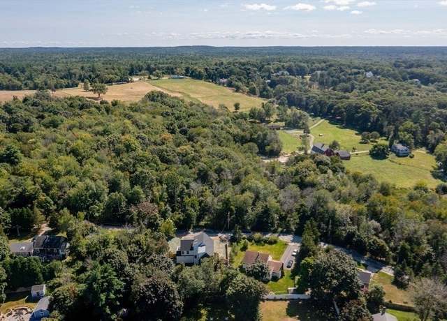 Property at 10/13 Elizabeth Ln, Hingham, MA 02043