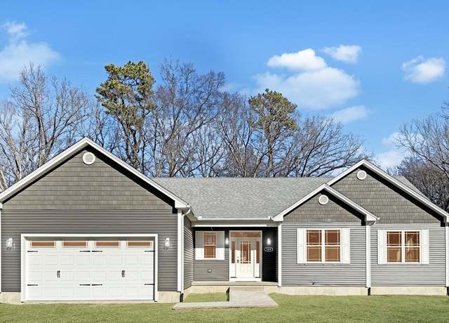 Property at 109 Crystalbrook Dr, Springfield, MA 01118, 6 beds, 3.5 baths
