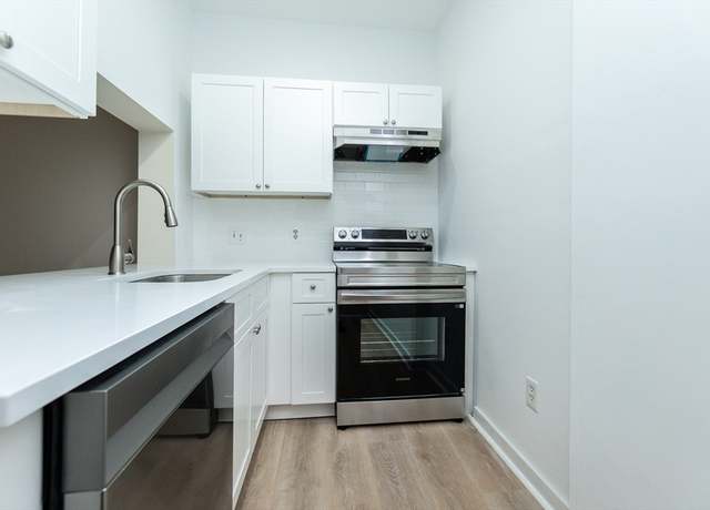Property at 452 Park Dr Unit C, Boston, MA 02215, 3 beds, 1 bath
