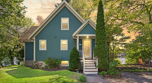 Photo of 127 Pillings Pond, Lynnfield, MA 01940