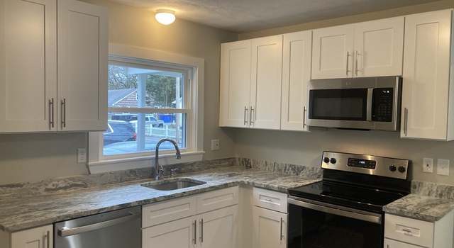 Photo of 161 N Main St, Uxbridge, MA 01569