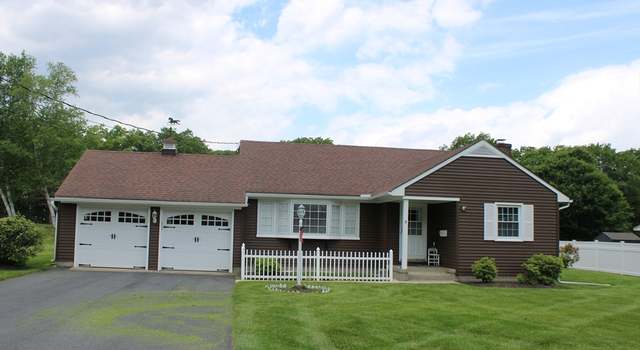 Photo of 9 Norman Cir, Montague, MA 01376