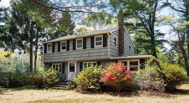 Photo of 8 Old Beach Rd, Plymouth, MA 02360