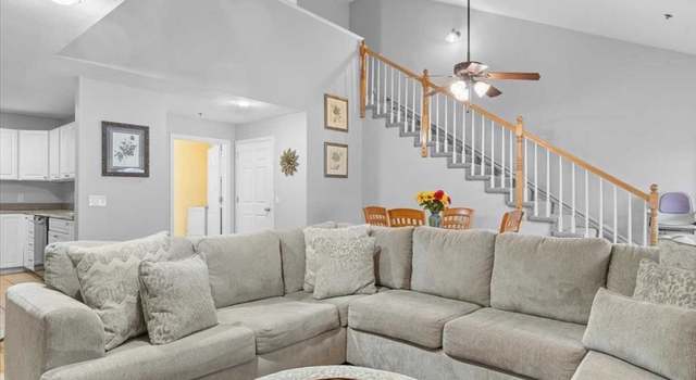 Photo of 216 Reservoir St #304, Holden, MA 01520