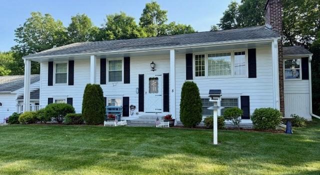 Photo of 8 Brady Rd, Westborough, MA 01581