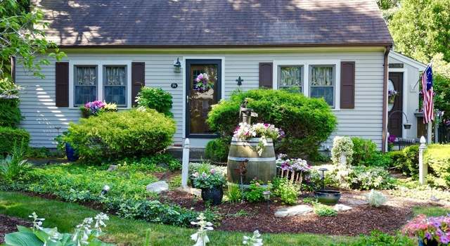Property at 14 Brigantine Cir, Plymouth, MA 02360, 3 beds, 1.5 baths