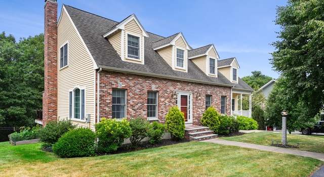 Photo of 11 Castle Claire Cir, Wakefield, MA 01880