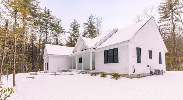 Photo of 41 Country Rd, Lunenburg, MA 01462