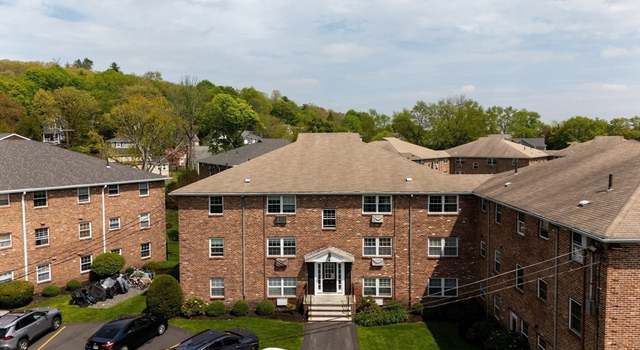 Photo of 4 Colonial Village Dr #1, Arlington, MA 02474