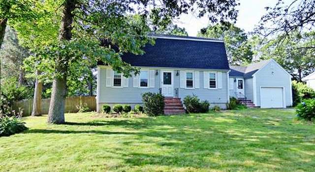 Photo of 41 Windsor Dr, Whitman, MA 02382