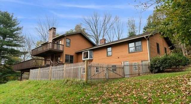 Photo of 169 Leadmine Rd, Fiskdale, MA 01518