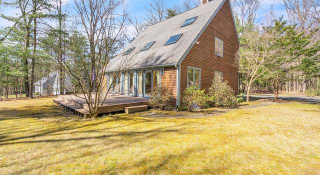 Photo of 14 Indian Pipe Ln, Amherst, MA 01002