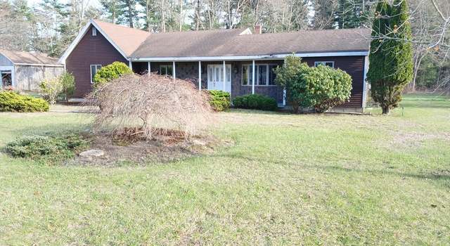 Photo of 46 West St, Carver, MA 02330