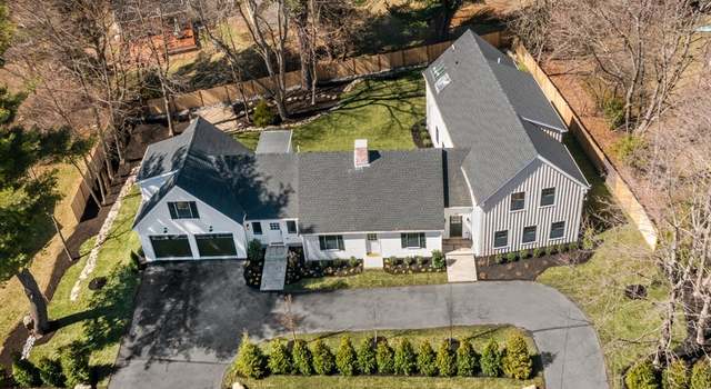 Photo of 12 Paul Revere Rd, Lexington, MA 02421