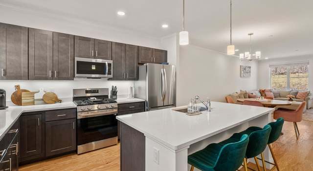Photo of 7 E Dexter Ave #4, Woburn, MA 01801