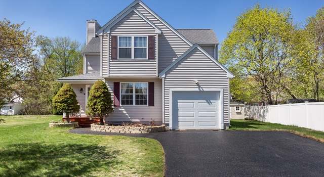 Photo of 74 Palomino Dr, Franklin, MA 02038