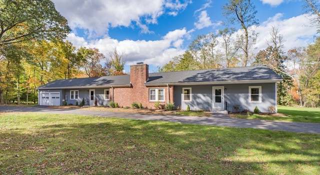 Photo of 100 Maple St, Sherborn, MA 01770