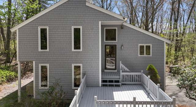 Photo of 19 Pond View Cir, Sharon, MA 02067