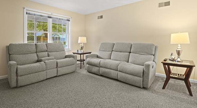 Photo of 17 Fairway Dr #17, Tewksbury, MA 01876