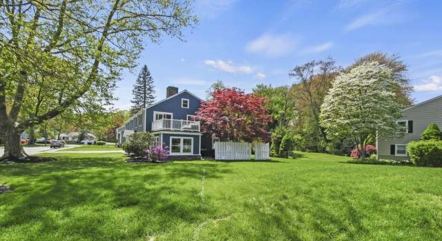 Photo of 8 Longbow Cir, Lynnfield, MA 01940