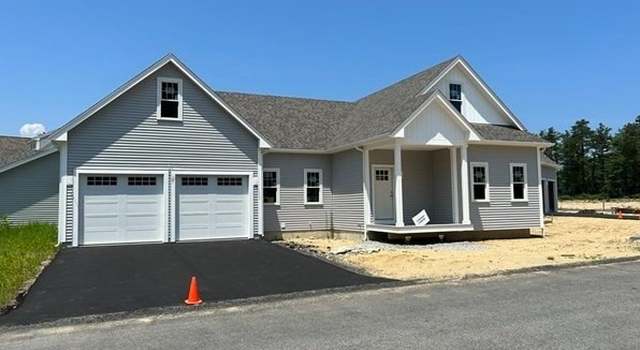 Photo of 2 Fairway Lndg, Carver, MA 02330