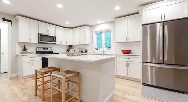 Photo of 111 Arizona Ave, Holden, MA 01520