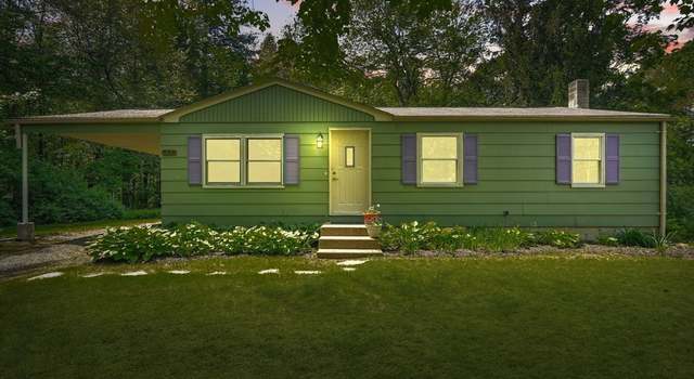 Photo of 161 Farmington Rd, Amherst, MA 01002