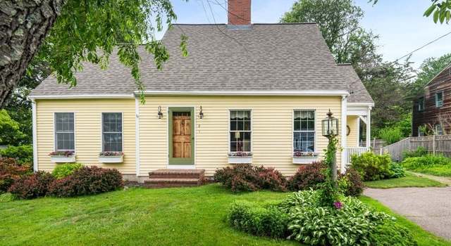 Photo of 2 Dewey St, Amesbury, MA 01913