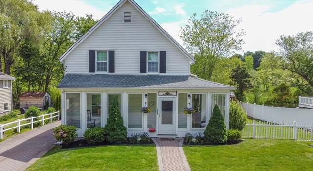 Photo of 178 Fairbanks Rd, Dedham, MA 02026