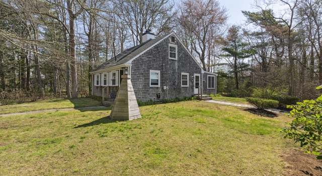 Photo of 10 Captain's Ln, Mattapoisett, MA 02739