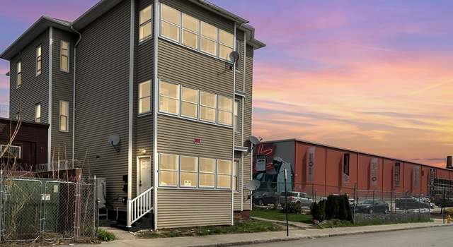 Photo of 8 Pond St, Worcester, MA 01604