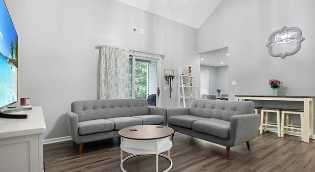 Photo of 84 Tennis Plaza Rd #46, Dracut, MA 01826